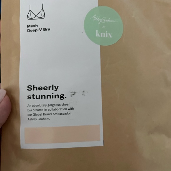 Knix v Ashley Graham Deep V Bra - Picture 3 of 4